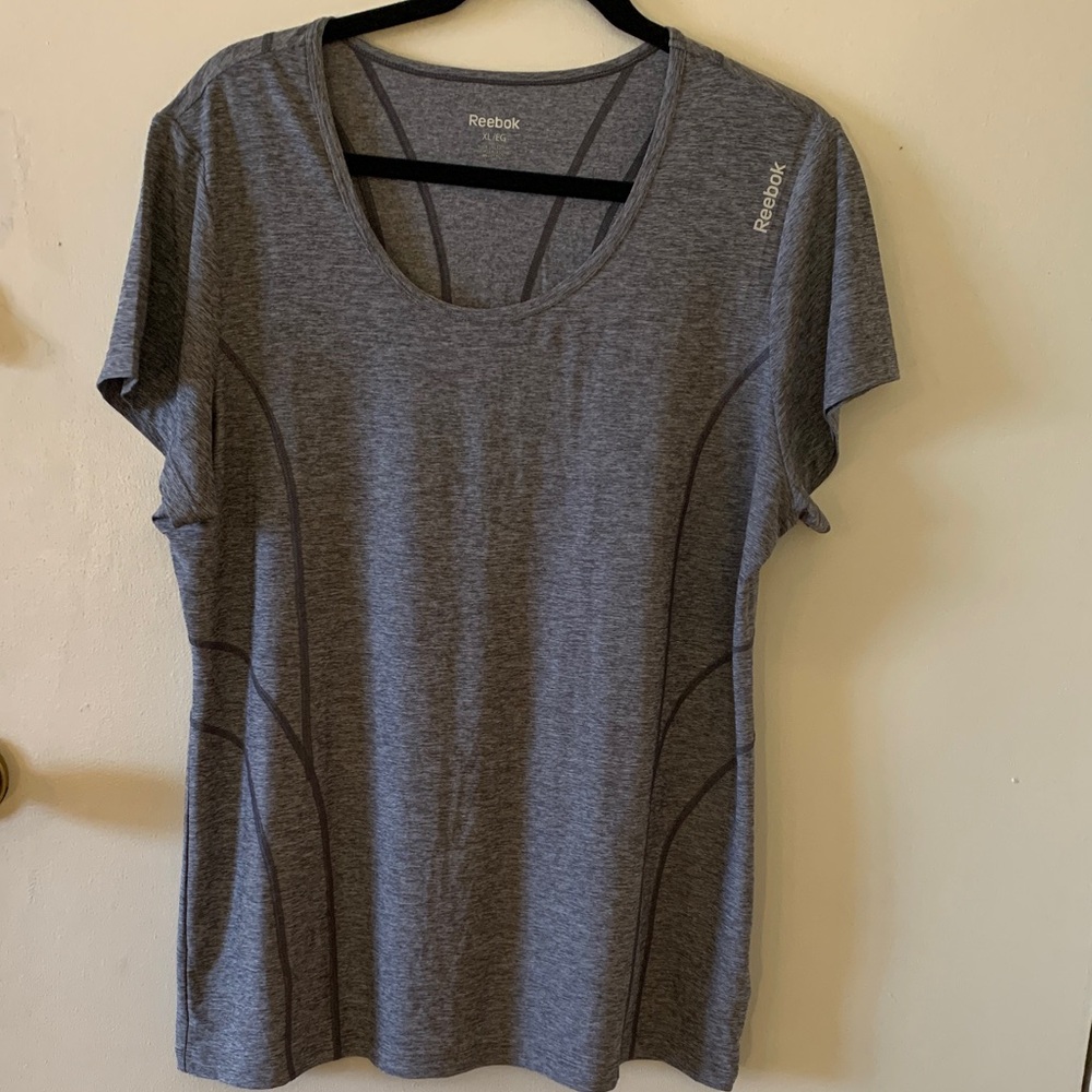Reebok Women's Heather Gray Short Sleeve lightweight active wear Tee